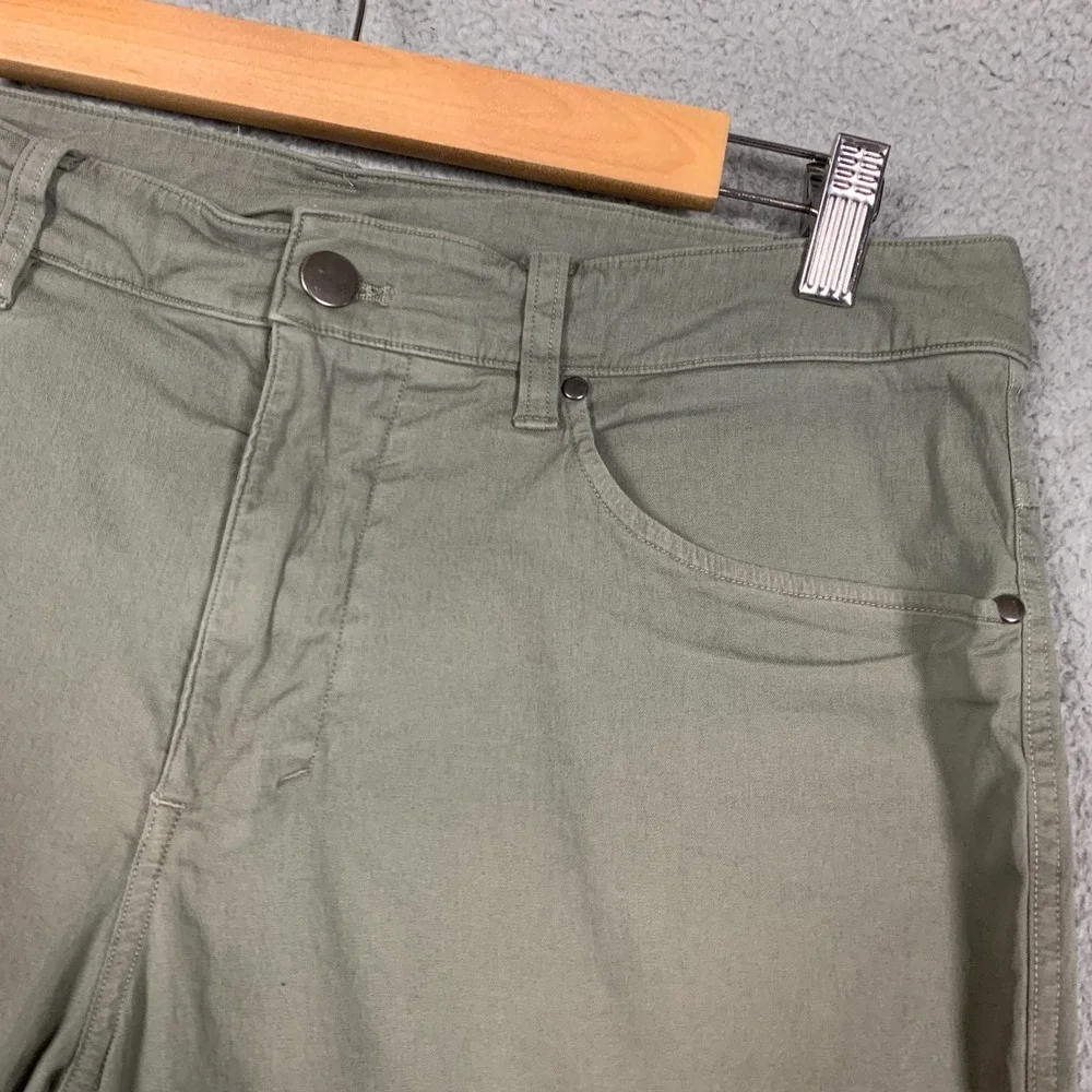 Lululemon ABC Pant Men's 31 x 31 Grey Sage Garment Dyed Washed Slim Fit 5 Pocket